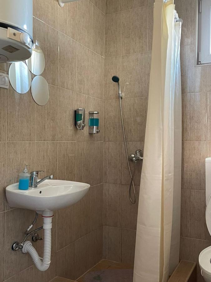 Apartmani Marija Zemun Zemun Polje Exterior photo
