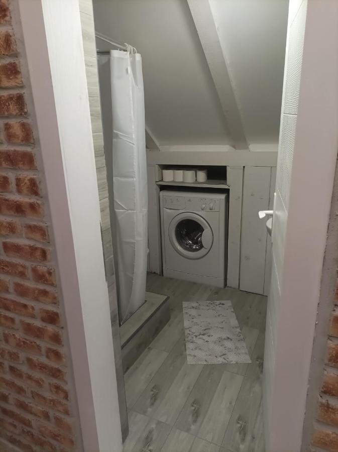 Apartmani Marija Zemun Zemun Polje Exterior photo